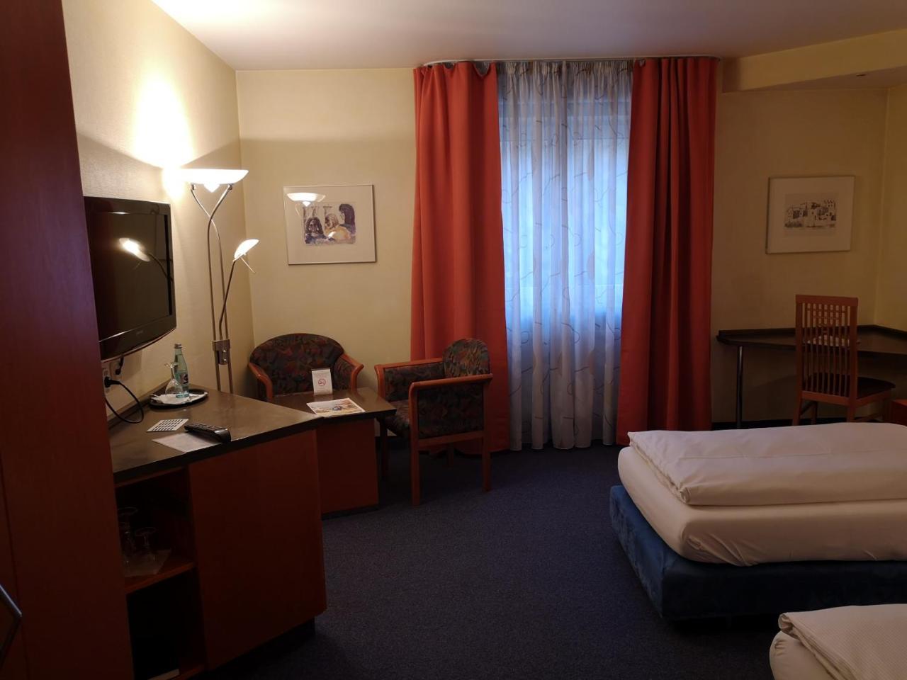 Main Hotel Eckert 3 Margetshöchheim Eksteriør bilde